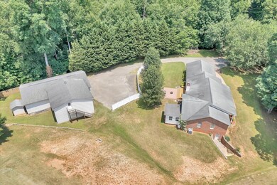 58-70 Creekview Dr-58