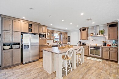 785 Freeman Fielder Rd, Tennessee Ridge, TN 37178 - photo 7