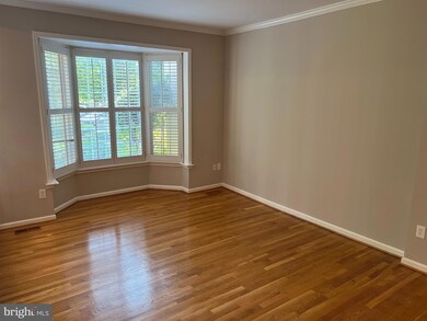 10783 Brewer House Rd, Rockville, MD 20852 - photo 4