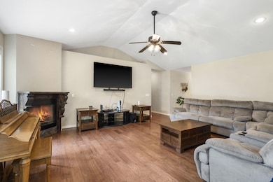 209 Shady Acres Cir, Nixa, MO 65714 - photo 6