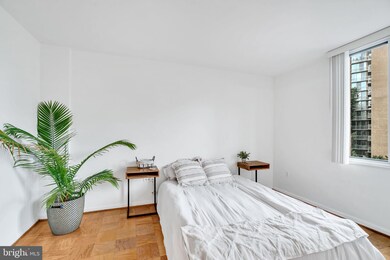 Van Ness East unit 843, Washington, DC 20008 - photo 5