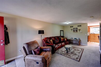 2708 Pinewood Dr, Smithfield, RI 02917 - photo 2