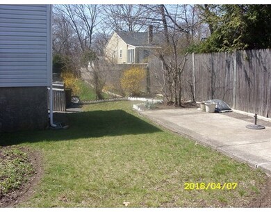 31 Violet St, Mattapan, MA 02126 - photo 4
