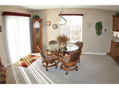 2667 Fraiser Fir Dr, Greenwood, IN 46143 - photo 6