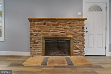 311 W 3rd St, Waynesboro, PA 17268 - photo 7