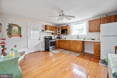 210 Lake Shore Dr, Colonial Beach, VA 22443 - photo 7