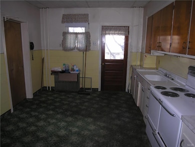 313 E Bertsch St, Lansford, PA 18232 - photo 5