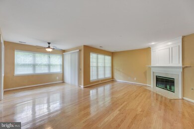 9240 Cardinal Forest Ln unit 9240A-, Lorton, VA 22079 - photo 3