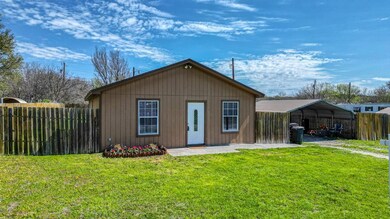 120 Teresa Ct, Granbury, TX 76049 - photo 2