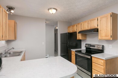 009-Kitchen (2 of 3)