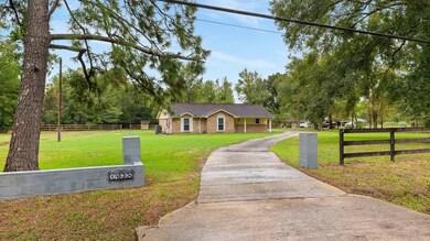 14668 Walker Rd, Conroe, TX 77302 - photo 2