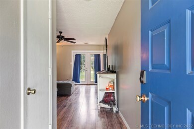 532 W 148th Place S, Glenpool, OK 74033 - photo 4