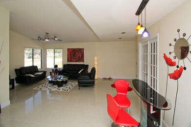 GV-76-TOUR-07-Family_Room(4)