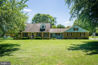 512 Indian Ln, Boyertown, PA 19512 - photo 2