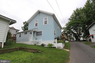 114 1/2 D St, Keyser, WV 26726 - photo 4