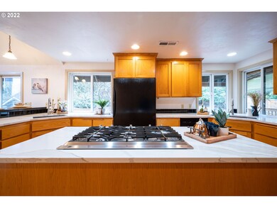 2120 Ridgeway Dr, Eugene, OR 97401 - photo 6