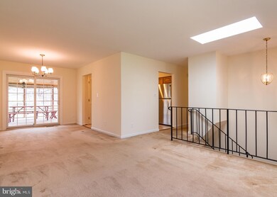 6009 Crossway Ct, Sykesville, MD 21784 - photo 2