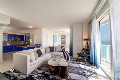 Living Room / Kitchen