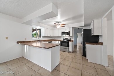 12-Kitchen