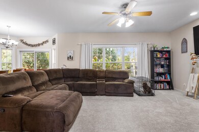 504 Crest View Dr, Monticello, IL 61856 - photo 7