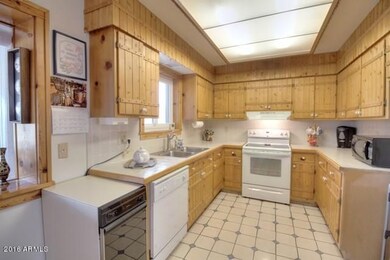 Kitchen Home Charm!