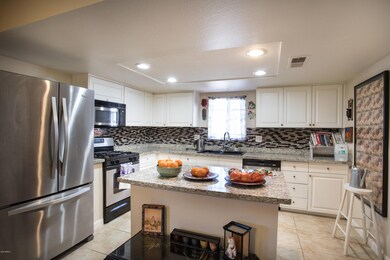 8836 N 13th St-7