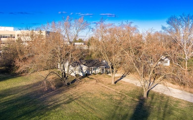 1392 W 52nd Place, La Grange Highlands, IL 60525 - photo 4