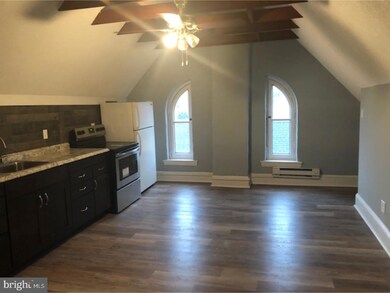 500 W Walnut St unit 3RD FL, Perkasie, PA 18944 - photo 2