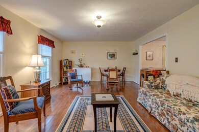 Living Room from Foyer_4101_Snowbird