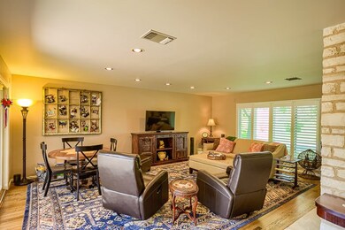 102 W Peach St, Fredericksburg, TX 78624 - photo 5