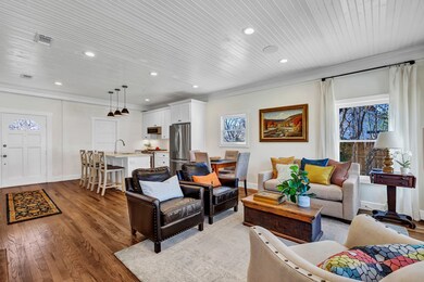 106 W Morse St, Fredericksburg, TX 78624 - photo 3