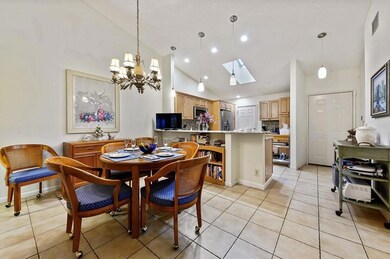 Living Room/Dining