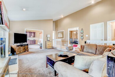 25 Baskenridge Dr, Middletown, NJ 07748 - photo 4