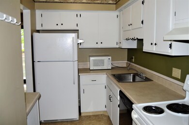 Fully Applianced Kitchen