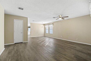 8609 Clear River Ln, Denton, TX 76210 - photo 3