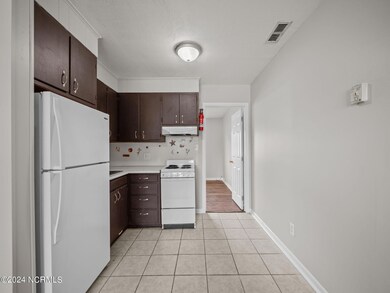 21 Sophia Dr unit D, Jacksonville, NC 28540 - photo 5