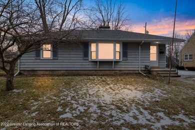 2614 Fairfax Rd, Lansing, MI 48910 - photo 2