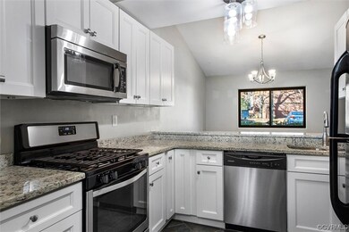 11811 S Briar Patch Dr, Midlothian, VA 23113 - photo 3