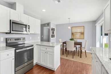 1404 Shadow Creek Place, Brandon, FL 33510 - photo 7