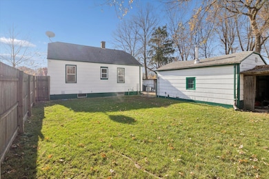 1053 E Empire Ave, Benton Harbor, MI 49022 - photo 7