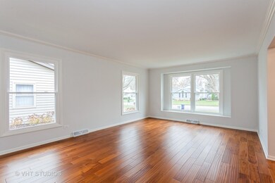 77 Drendel Ln, Naperville, IL 60565 - photo 6