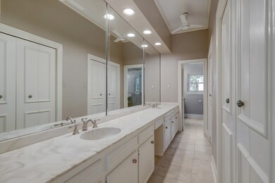 9644 Longmont Dr, Houston, TX 77063 - photo 7