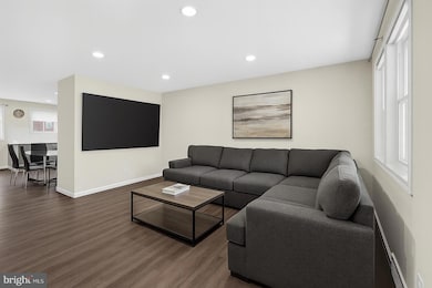 335 Hermitage St unit B, Philadelphia, PA 19128 - photo 3