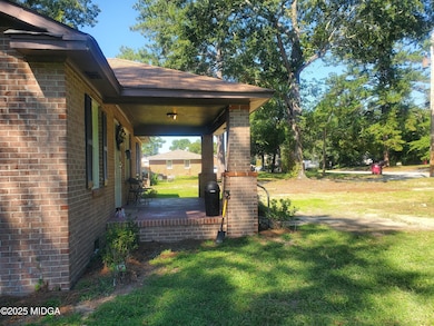 1574 Colonial Dr, Macon, GA 31204 - photo 2