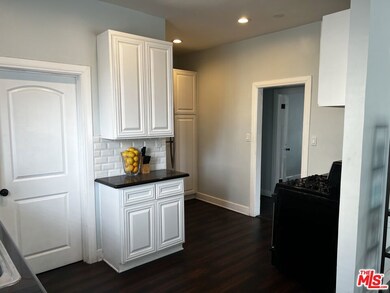 1952 S Bronson Ave, Los Angeles, CA 90018 - photo 4