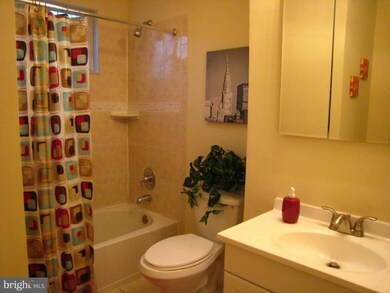 2717 Country Club Rd, Hyattsville, MD 20785 - photo 7