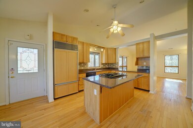 6102 Jerrys Dr, Columbia, MD 21044 - photo 2