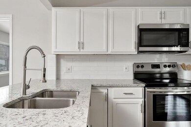 9012 Rowland Dr, Fort Worth, TX 76108 - photo 5