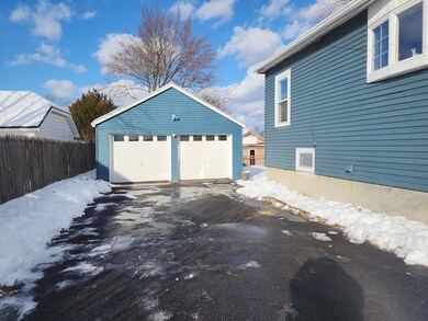 12 Stebbins St, Chicopee, MA 01020 - photo 4
