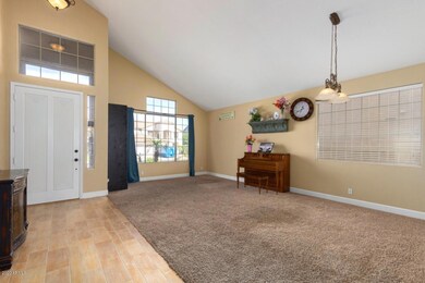 Living/Dining 2